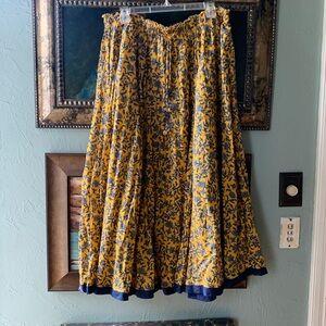 Zara XXL patterned skirt